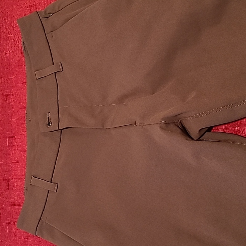 Lululemon Atletica Casual Pants 👖 for Men, Size 29 × 31, Color Brown 🙂🙂